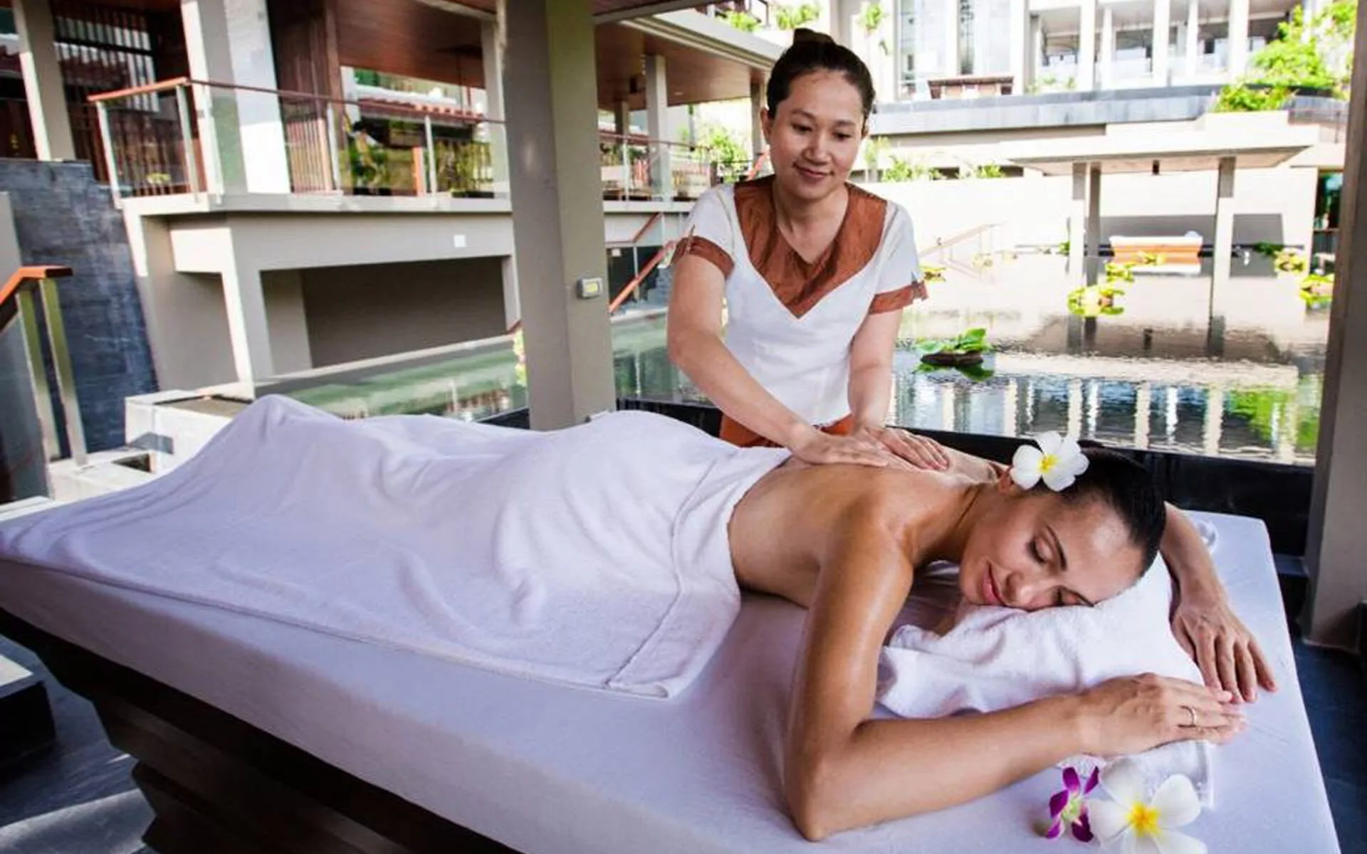 Sunset massage in Phuket