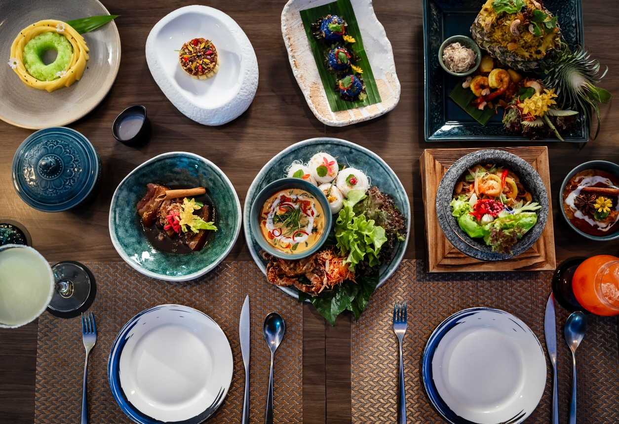 Vista-Phuket-Patong-Thai-Food-street-food